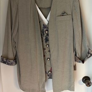 Reina Y2K plus NWT One Piece Blouse, Vest, Blazer